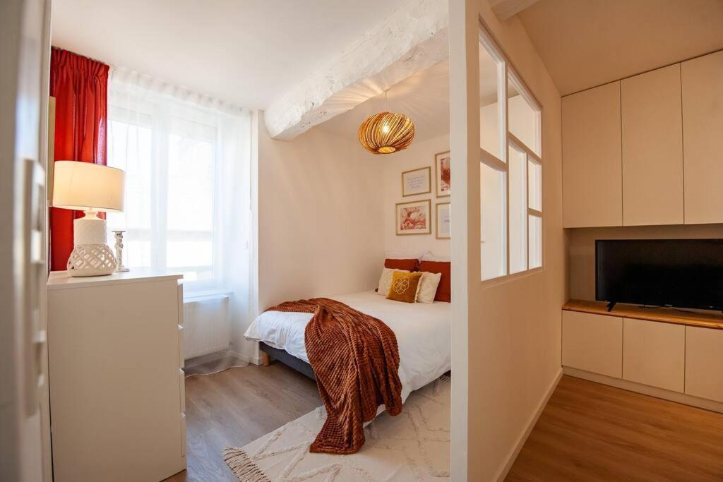 Le Cocoon - Appartement Dans Maison Du Xviieme Siecle Fougères 外观 照片